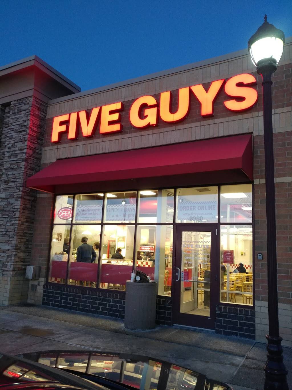 Five Guys | meal takeaway | 8360 3rd St N, Lake Elmo, MN 55042, USA | 6513301780 OR +1 651-330-1780
