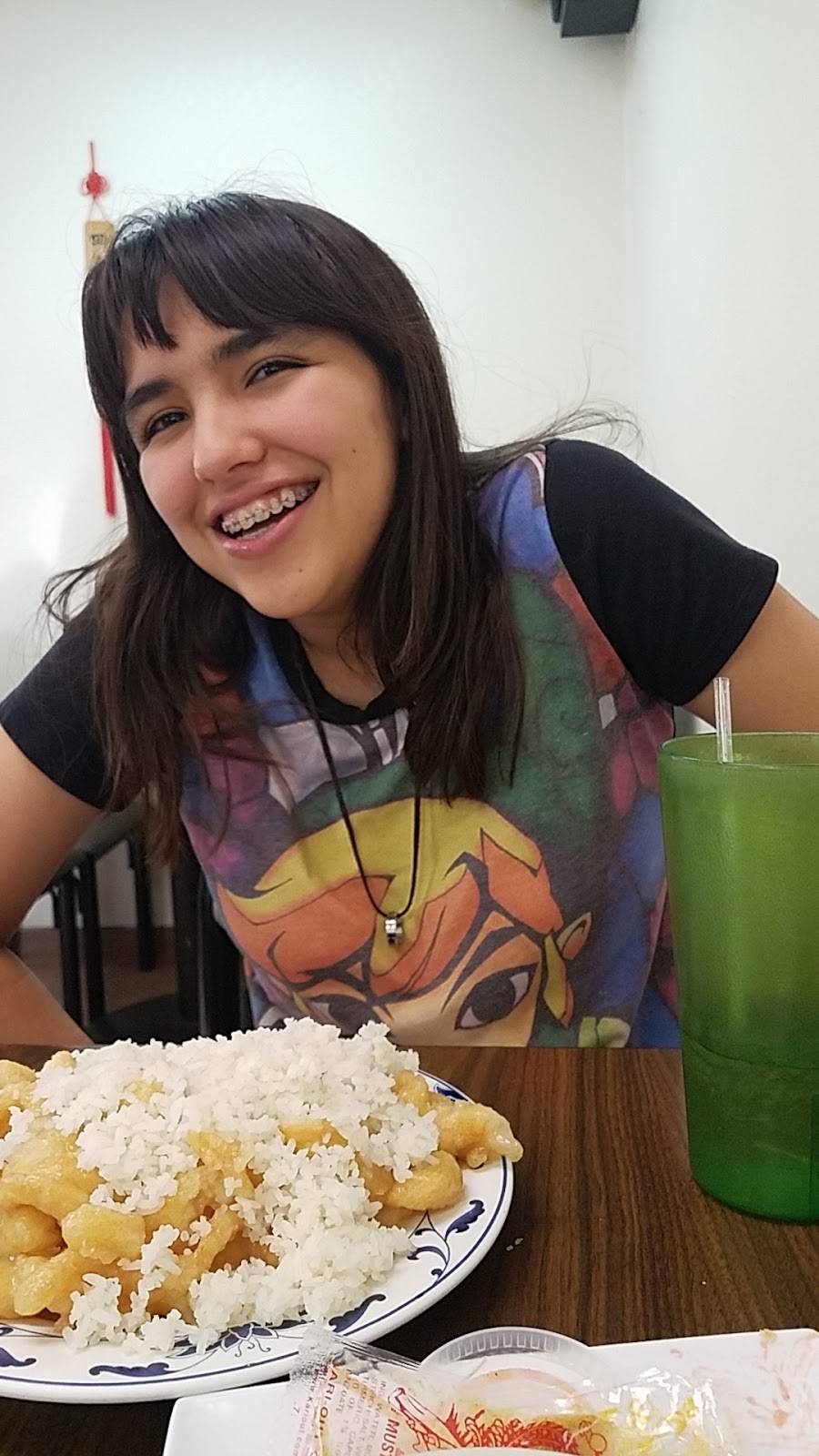 China Chef | restaurant | 4 George Ct, Edgewood, NM 87015, USA | 5052816667 OR +1 505-281-6667