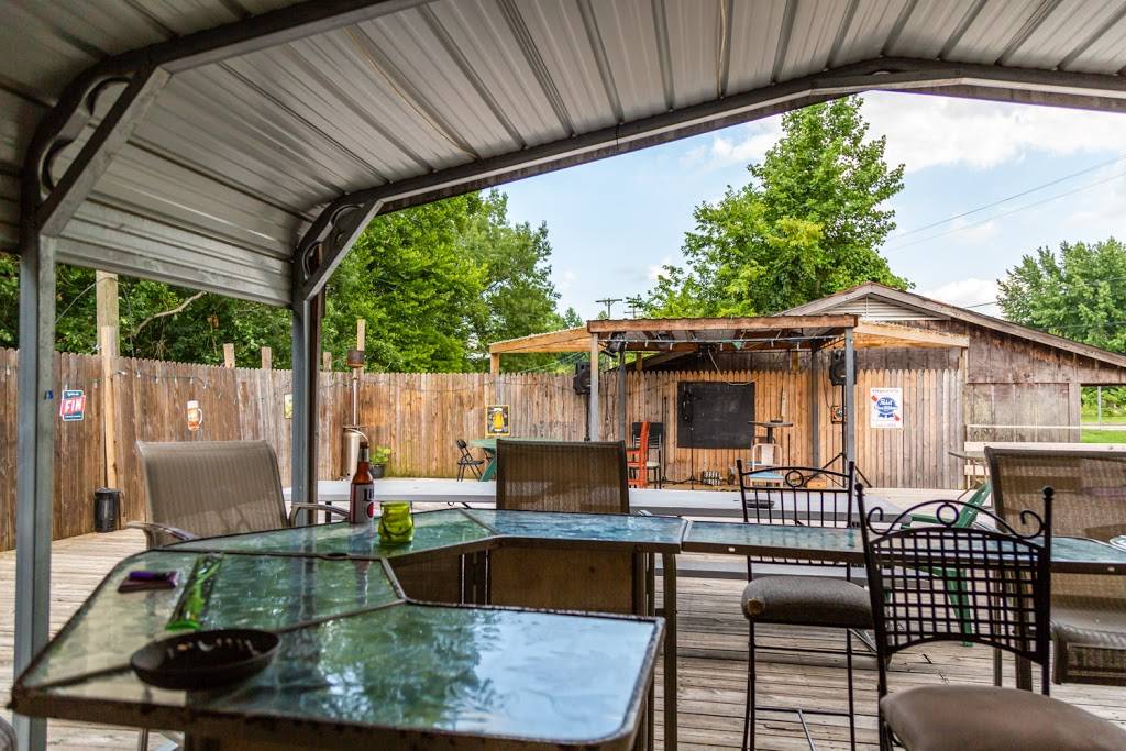 Cabin Restaurant & Lounge | restaurant | 4015 S, IN-446, Bloomington, IN 47401, USA | 8123239654 OR +1 812-323-9654