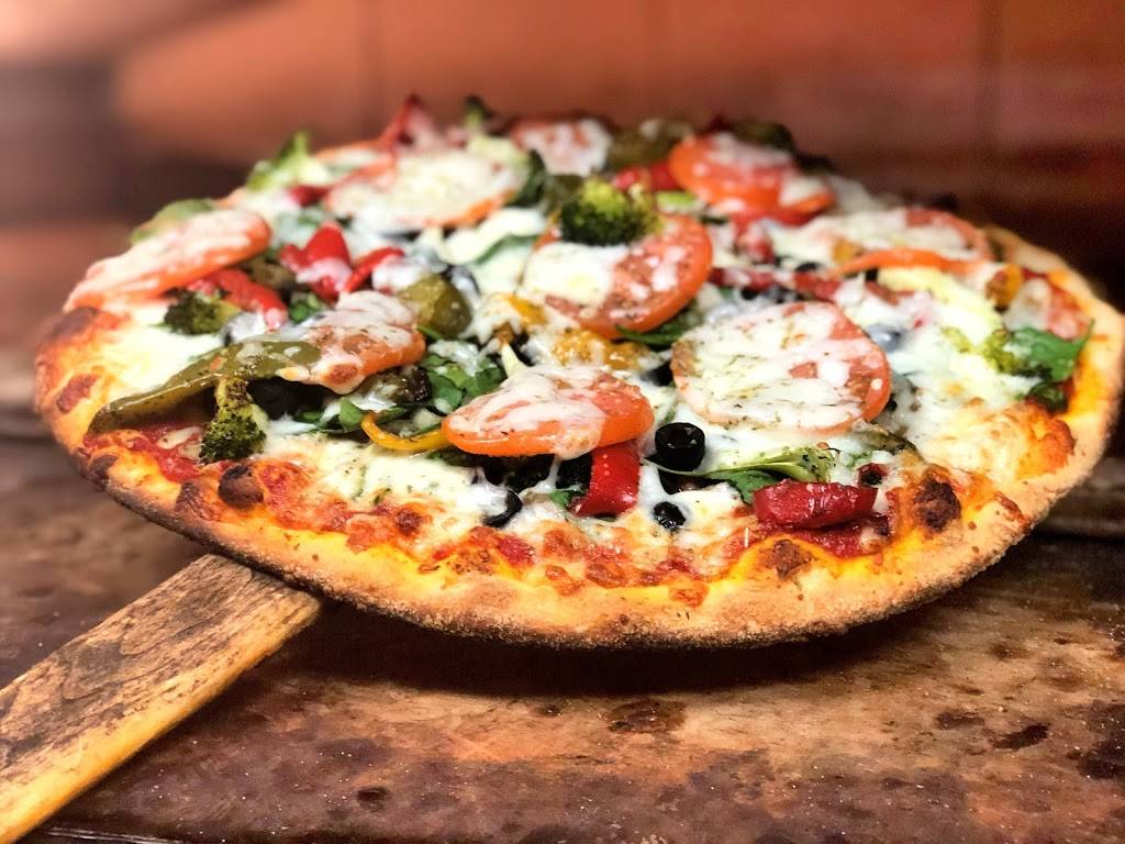 Guidos Brick Oven Pizzeria & Italian Restaurant | meal delivery | 5869 W Atlantic Ave, Delray Beach, FL 33484, USA | 5614965300 OR +1 561-496-5300