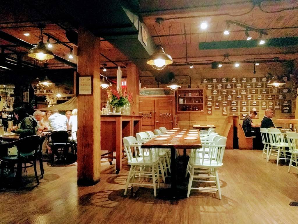 Rodney’s Oyster House | restaurant | 469 King St W, Toronto, ON M5V 1K4, Canada | 4163638105 OR +1 416-363-8105
