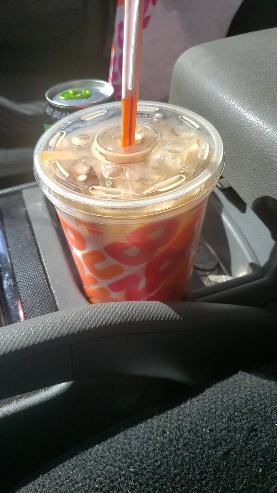 Dunkin | bakery | 1000 W Chestnut St, Brockton, MA 02301, USA | 5085863186 OR +1 508-586-3186