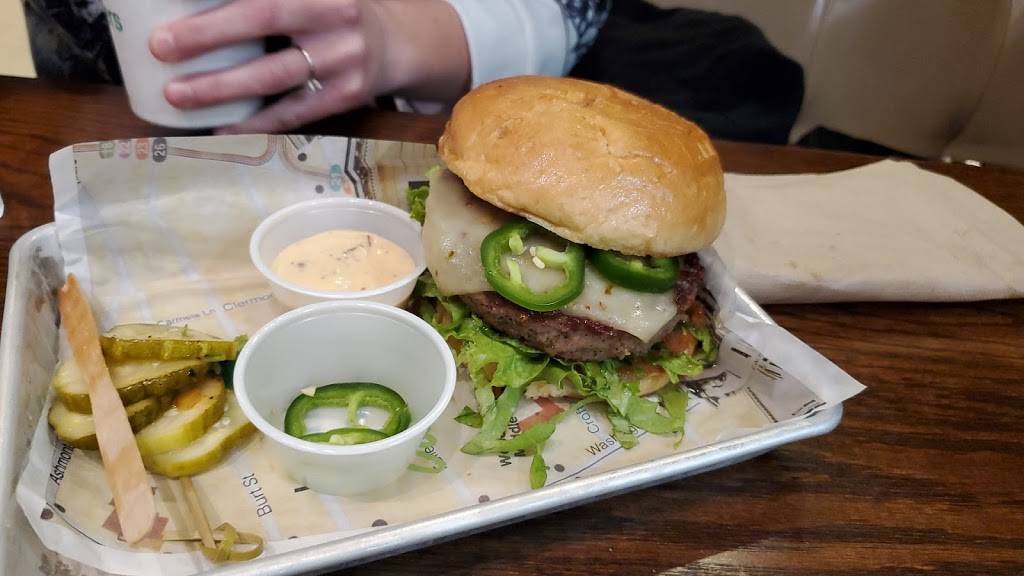 Wahlburgers | restaurant | 325 N Market St, Brookfield, WI 53045, USA | 2626419975 OR +1 262-641-9975