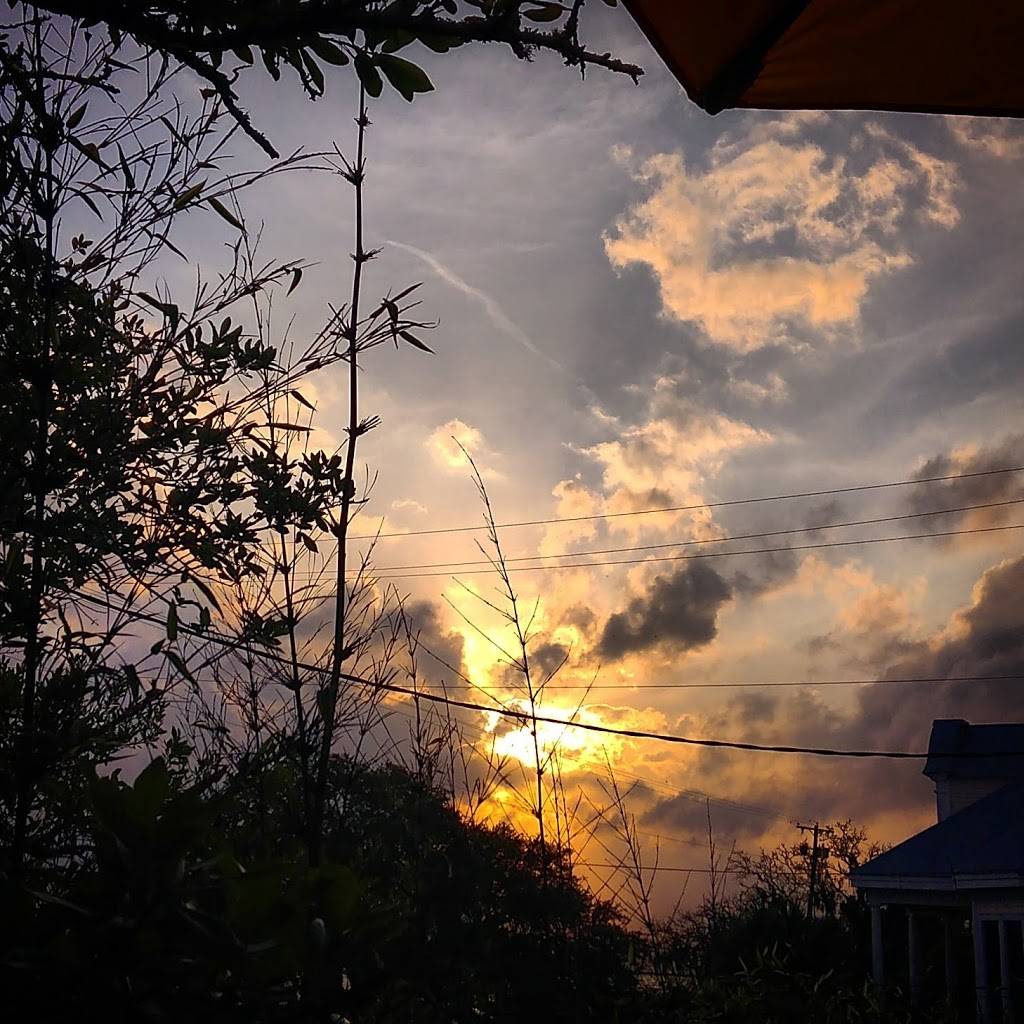 McClains Pizzeria | restaurant | 115 Girod St, Mandeville, LA 70448, USA | 9857780955 OR +1 985-778-0955