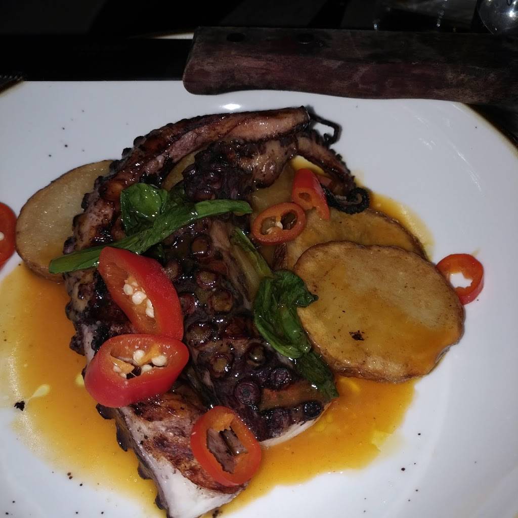 Tavern on State | restaurant | 969 State St, New Haven, CT 06511, USA | 4752026883 OR +1 475-202-6883