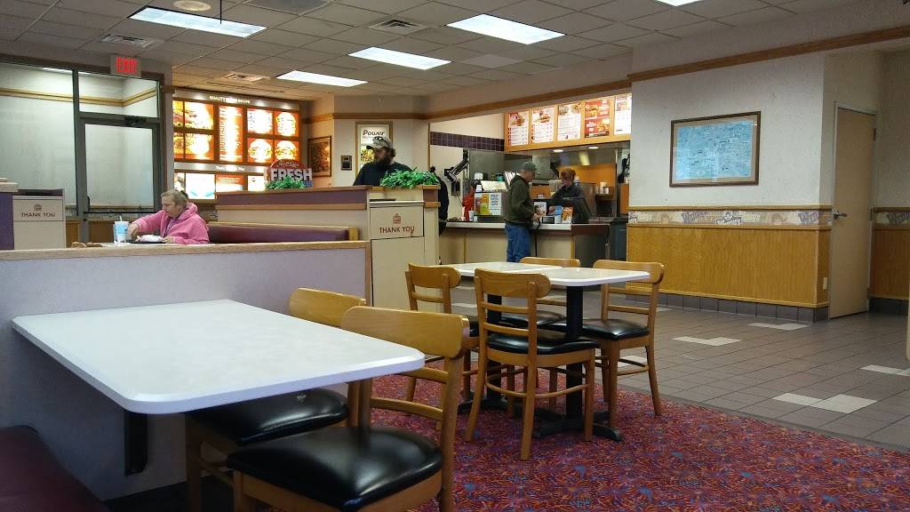 Wendys | restaurant | 3001 N Wayne St, Angola, IN 46703, USA | 2606681063 OR +1 260-668-1063