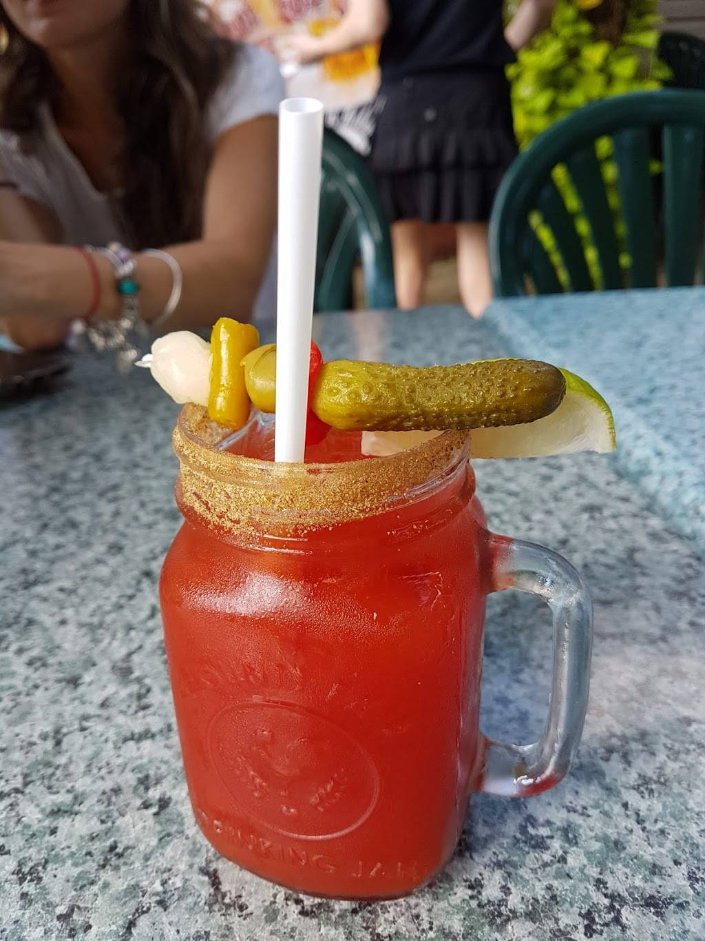 The Beach Lakefront Bar & Grill | restaurant | 221 Lake Dr N, Keswick, ON L4P 3C8, Canada | 9059890701 OR +1 905-989-0701