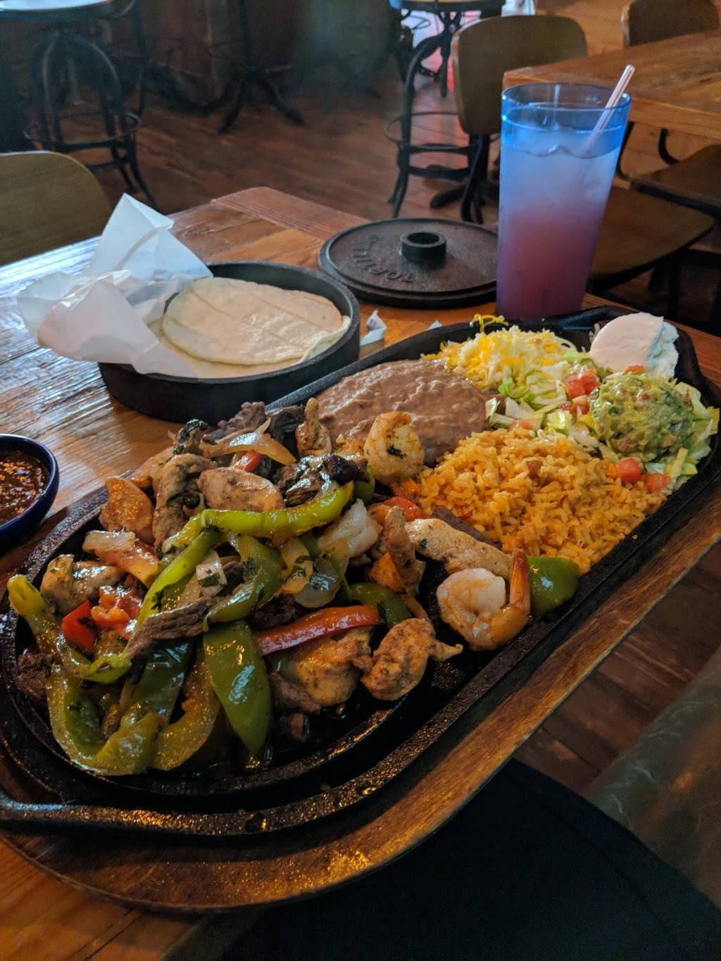 Casa Margarita | restaurant | 580 E Illinois St, Chicago, IL 60611, USA | 3125263411 OR +1 312-526-3411