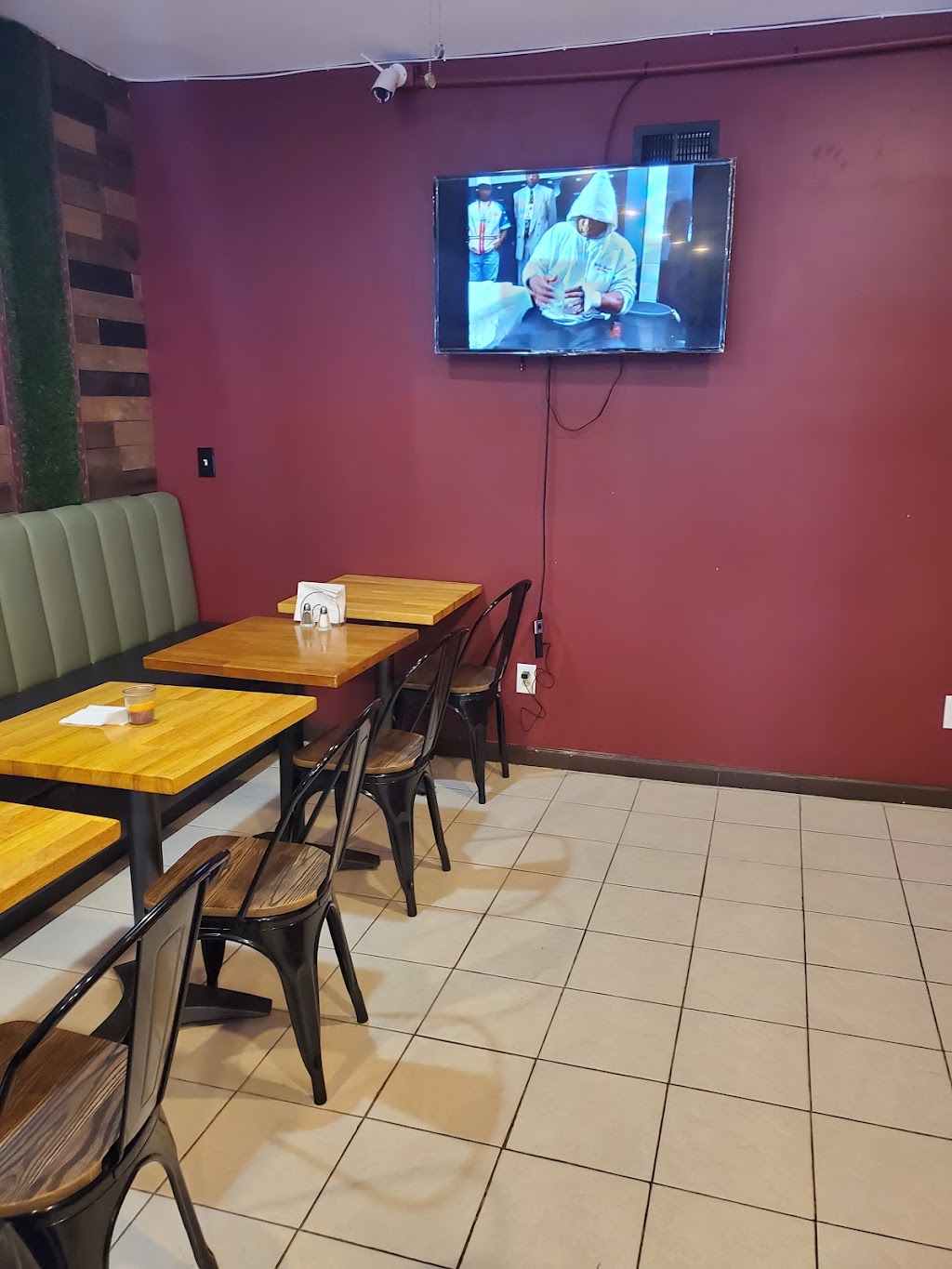 The Urban Garden | restaurant | 85 May St, Irvington, NJ 07111, USA | 7327989187 OR +1 732-798-9187