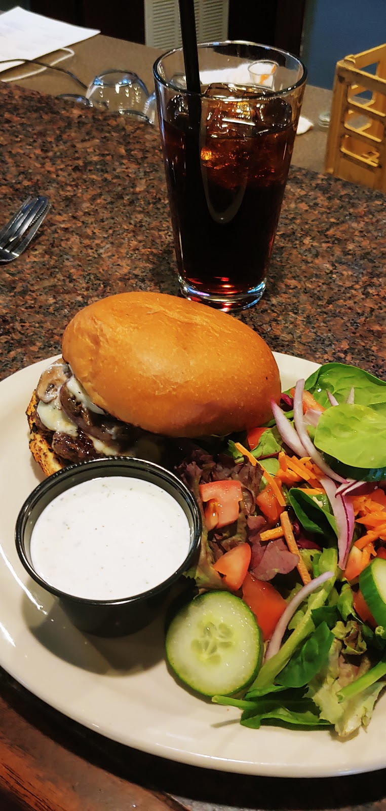 The Highlands Grill & Tap House | restaurant | 5600 E Mullan Ave, Post Falls, ID 83854, USA | 2087774089 OR +1 208-777-4089