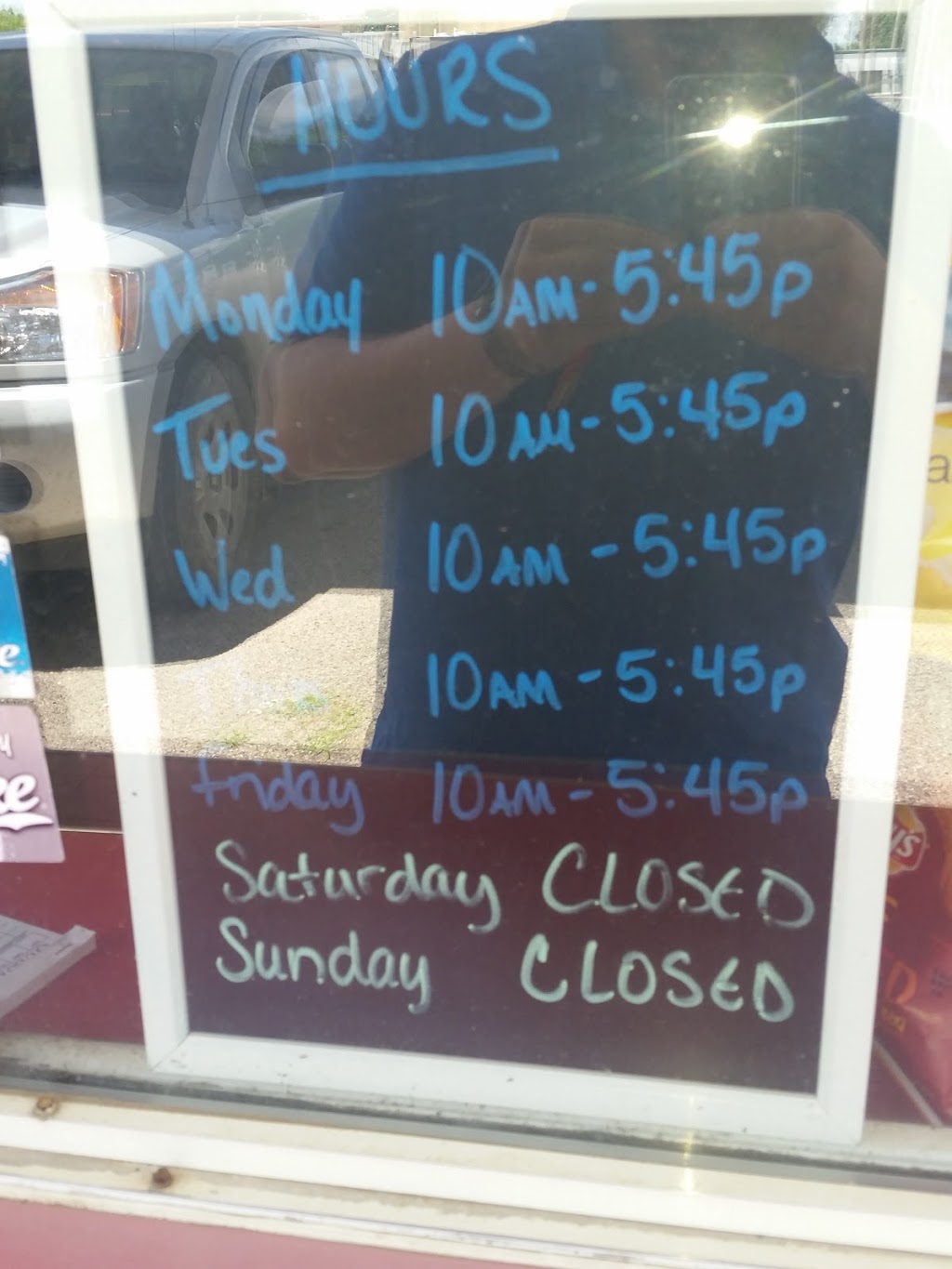 Dairy Lou Drive Inn | restaurant | 831 W Main St, Ada, OK 74820, USA | 5803326276 OR +1 580-332-6276