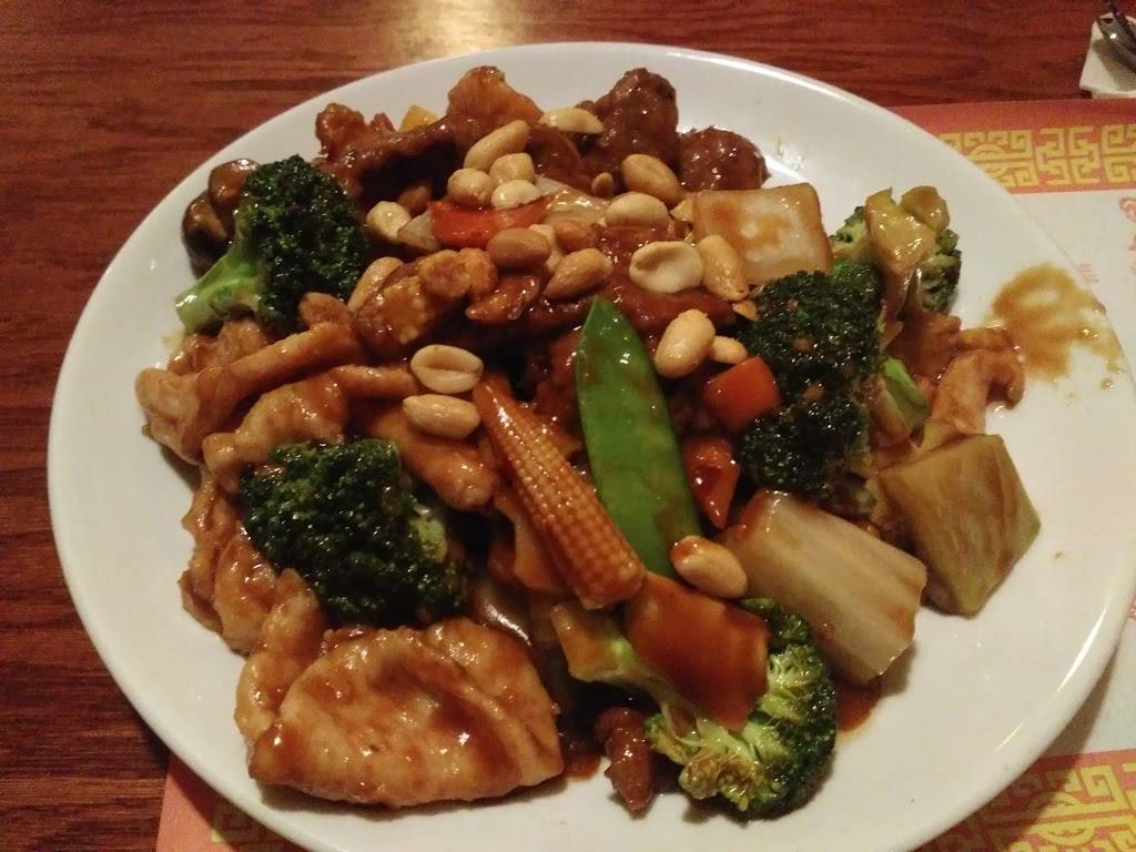 Long Feng | restaurant | 401 W Rollins Rd, Round Lake Beach, IL 60073, USA | 8477408888 OR +1 847-740-8888