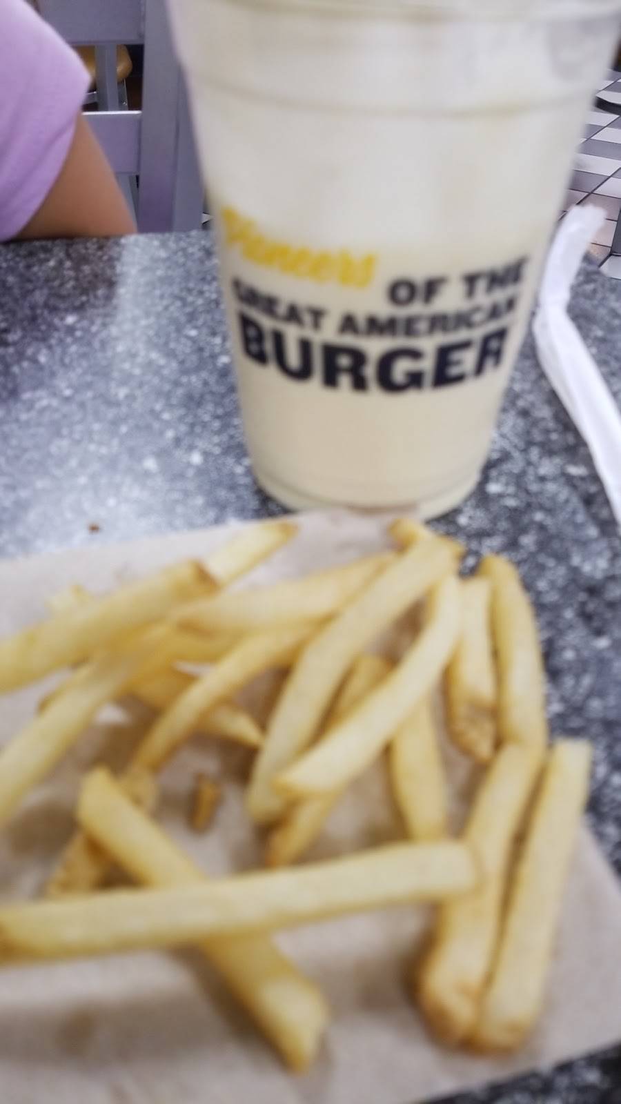 Carls Jr. | restaurant | 402 Main Street, Orange, CA 92868, USA | 7149396674 OR +1 714-939-6674