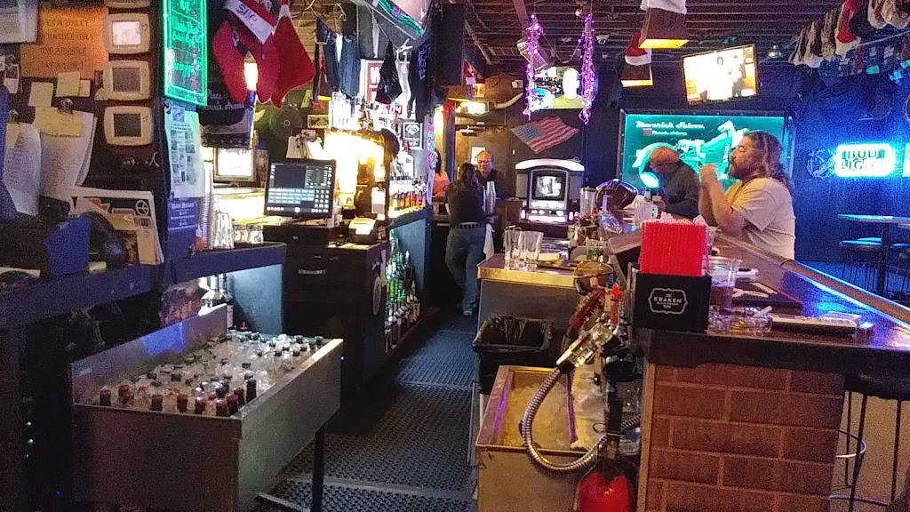 Maverick Saloon | restaurant | 9605 N 19th Ave, Phoenix, AZ 85021, USA | 6029435680 OR +1 602-943-5680