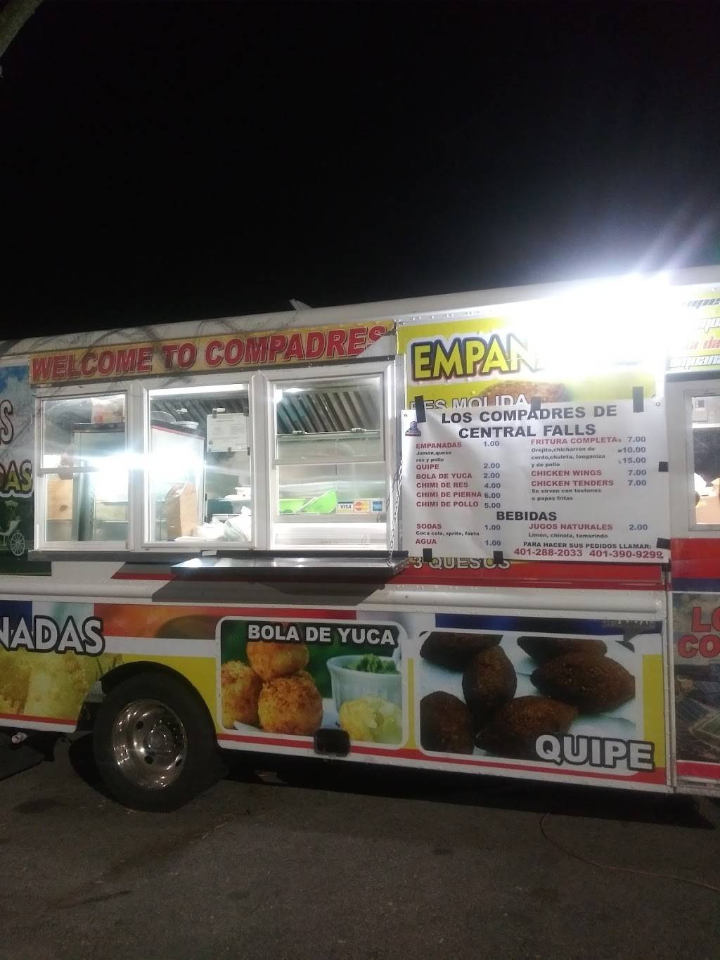 Los Compadres De Central Falls | restaurant | 345 Barton St, Pawtucket, RI 02860, USA | 4012882033 OR +1 401-288-2033