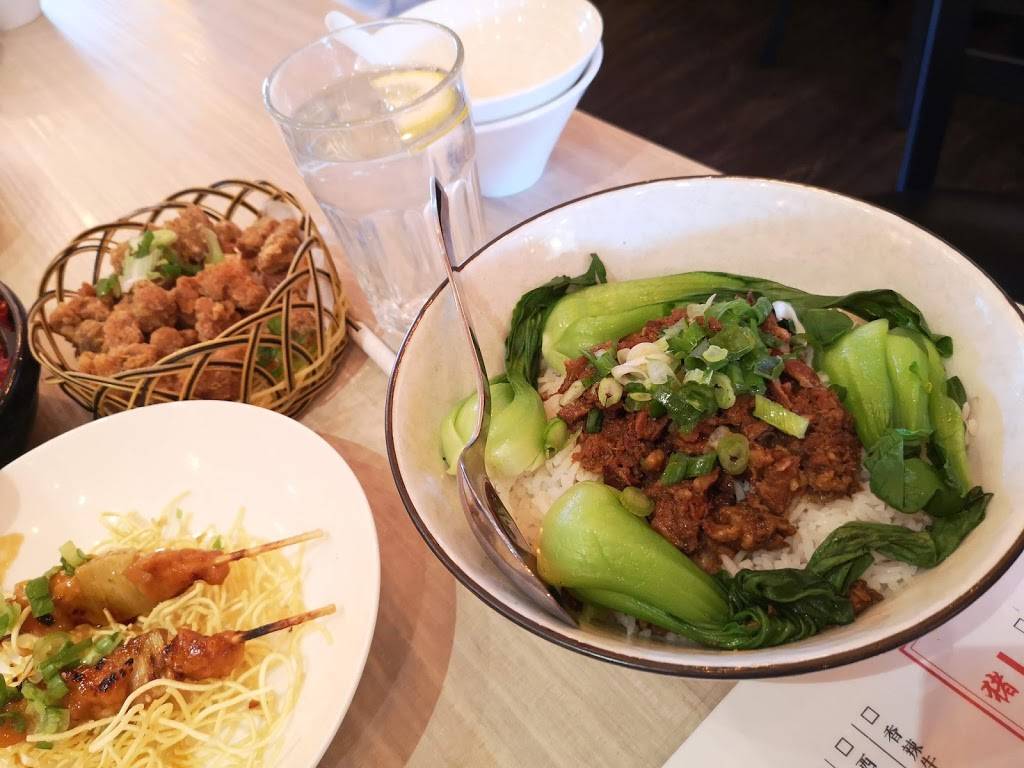 Hui Lau Shan 許留山 | restaurant | 701 Wonderland Rd N, London, ON N6H 0H8, Canada | 5197012116 OR +1 519-701-2116