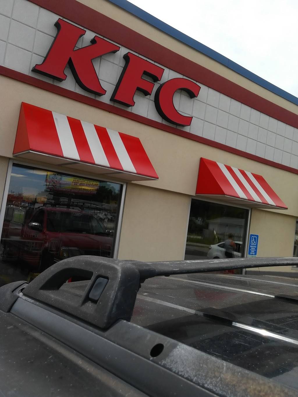 KFC | restaurant | 3704 W Washington St, Indianapolis, IN 46241, USA | 3177599859 OR +1 317-759-9859