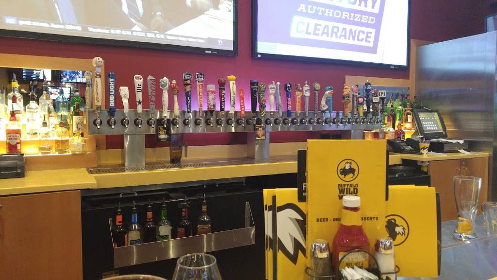 Buffalo Wild Wings | restaurant | 3780 Justin Rd, Highland Village, TX 75077, USA | 9729660800 OR +1 972-966-0800