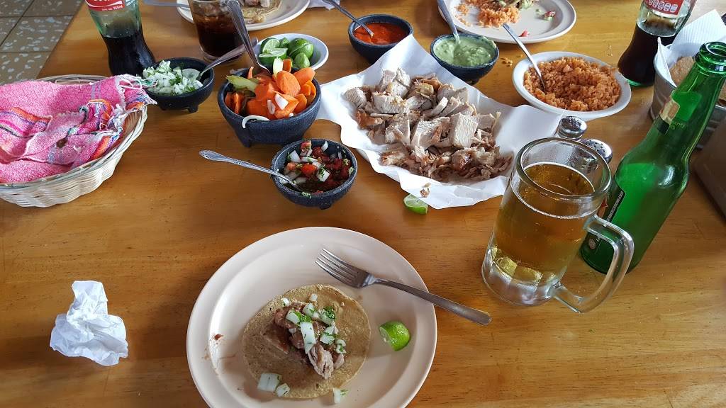 Carnitas Michoacan | restaurant | Blvd. Benito Juárez 291, Predios Urbanos, 22710 Rosarito, B.C., Mexico | 016616121062 OR +52 661 612 1062