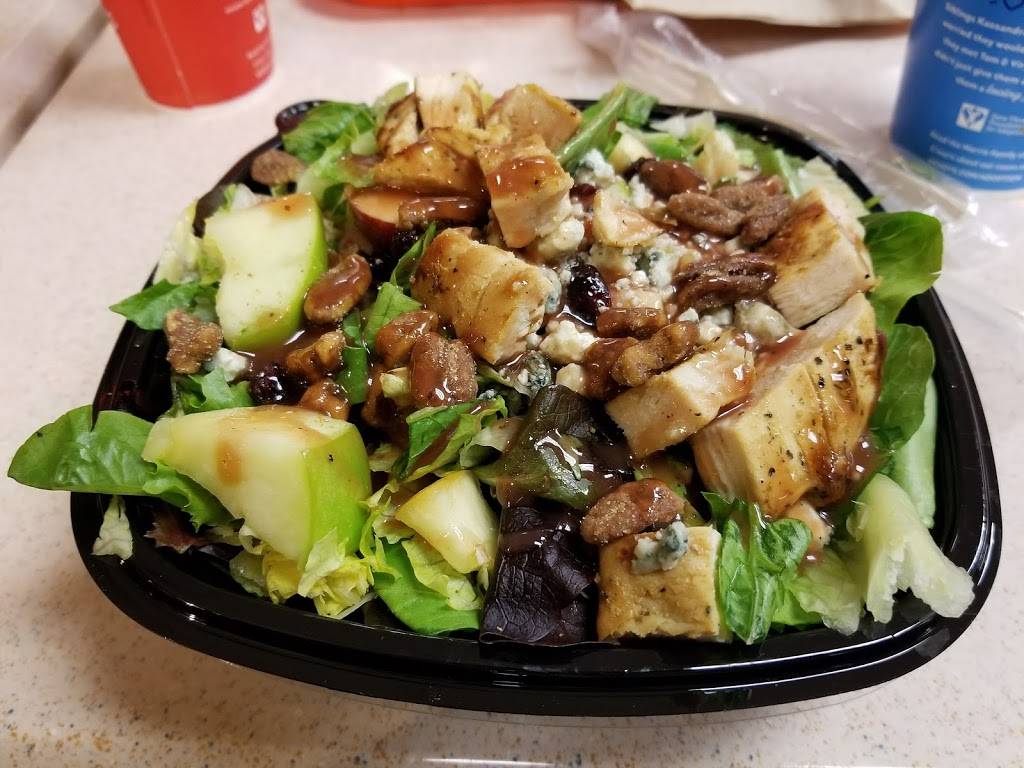 Wendys | restaurant | 133 Center St, Auburn, ME 04210, USA | 2077824572 OR +1 207-782-4572