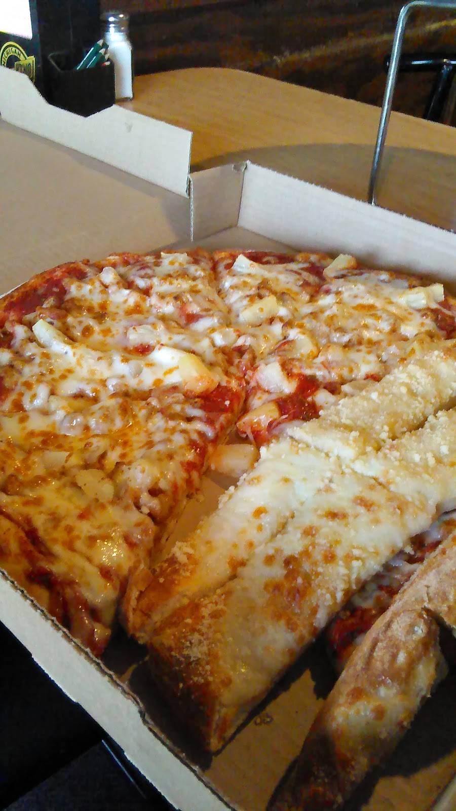 Vitos Pizzeria | restaurant | 3962 Fort St, Lincoln Park, MI 48146, USA | 3133831960 OR +1 313-383-1960