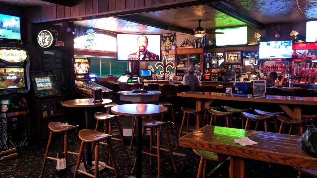 Jacks Locust Street Tavern | restaurant | 331 E Locust St, Davenport, IA 52803, USA | 5633282909 OR +1 563-328-2909