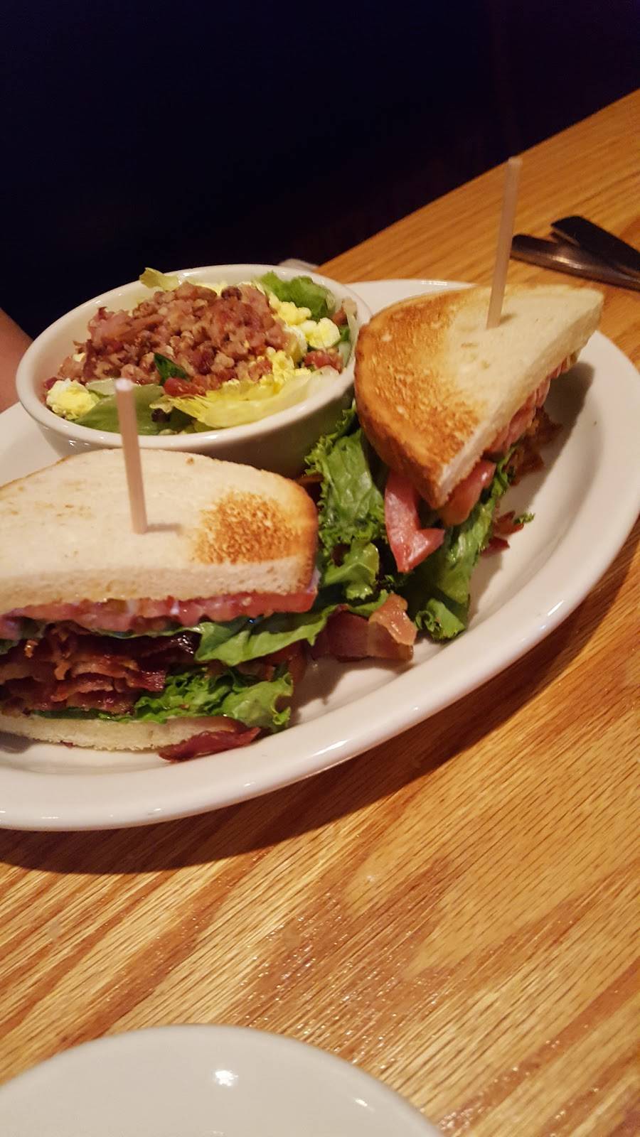 Boundary House Restaurant | restaurant | 1045 River Rd, Calabash, NC 28467, USA | 9105798888 OR +1 910-579-8888