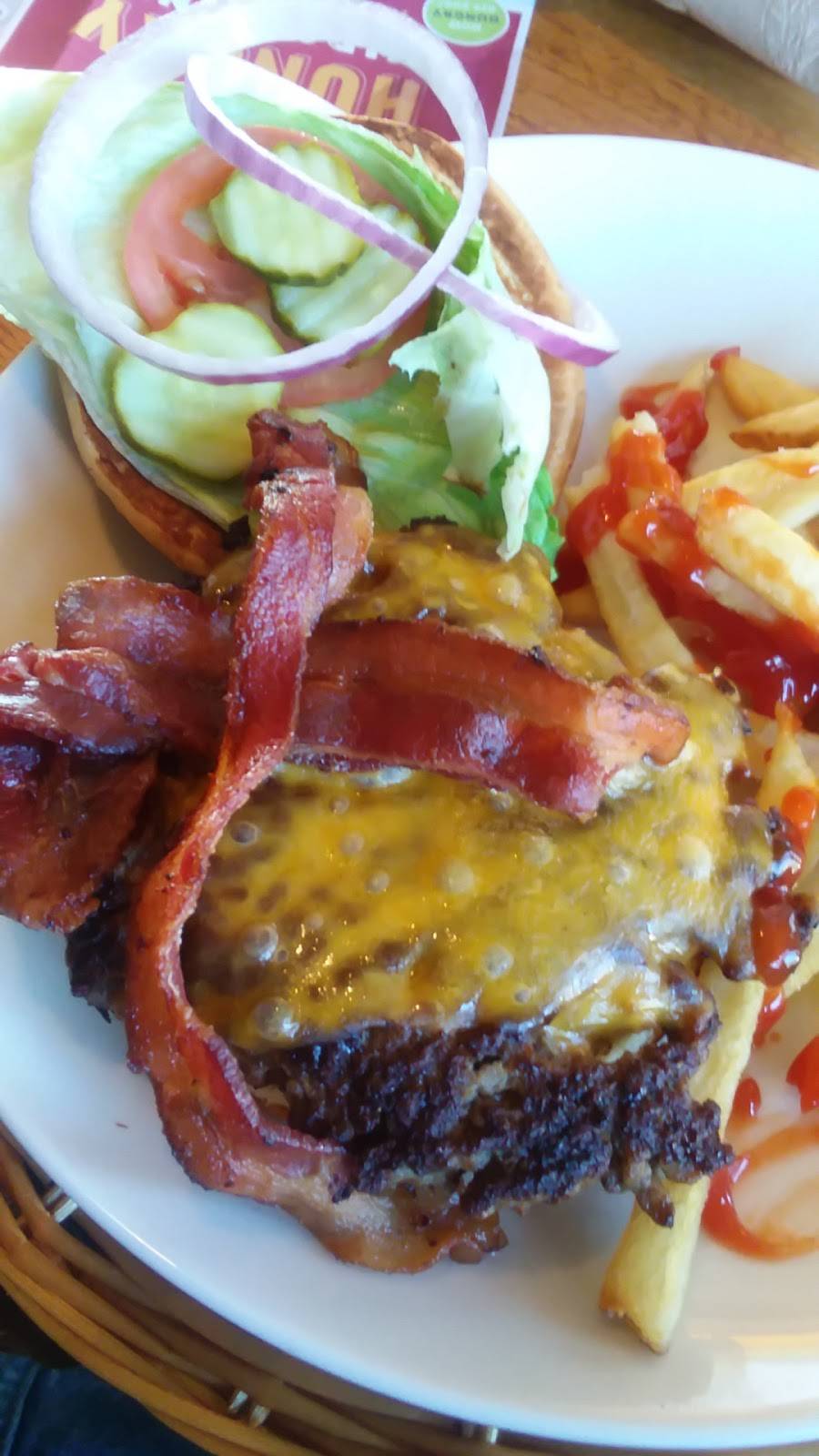 Applebees Grill + Bar | restaurant | 430 New Dorp Ln, Staten Island, NY 10306, USA | 7189807800 OR +1 718-980-7800