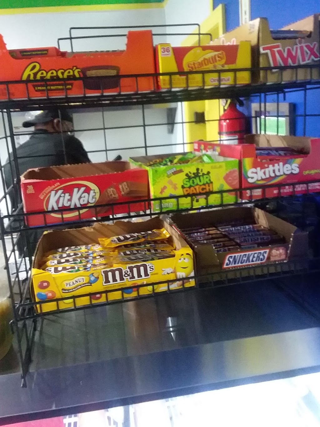 BJs Deli & Cafe | restaurant | 10333 Eight Mile Rd, Detroit, MI 48221, USA | 3133976598 OR +1 313-397-6598