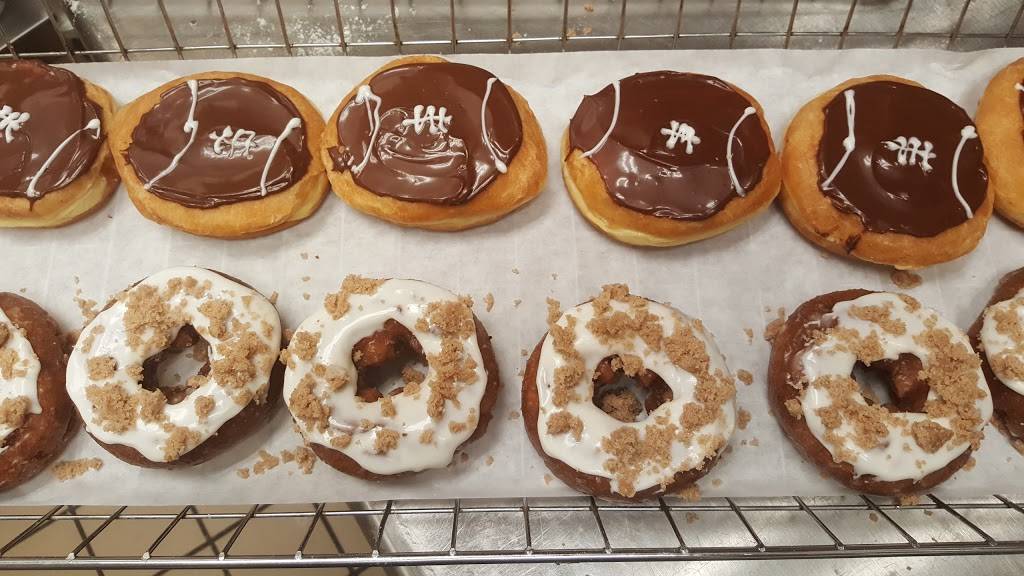 Dunkin | bakery | 8951 Daniels Pkwy Unit 101, Fort Myers, FL 33912, USA | 2393448699 OR +1 239-344-8699