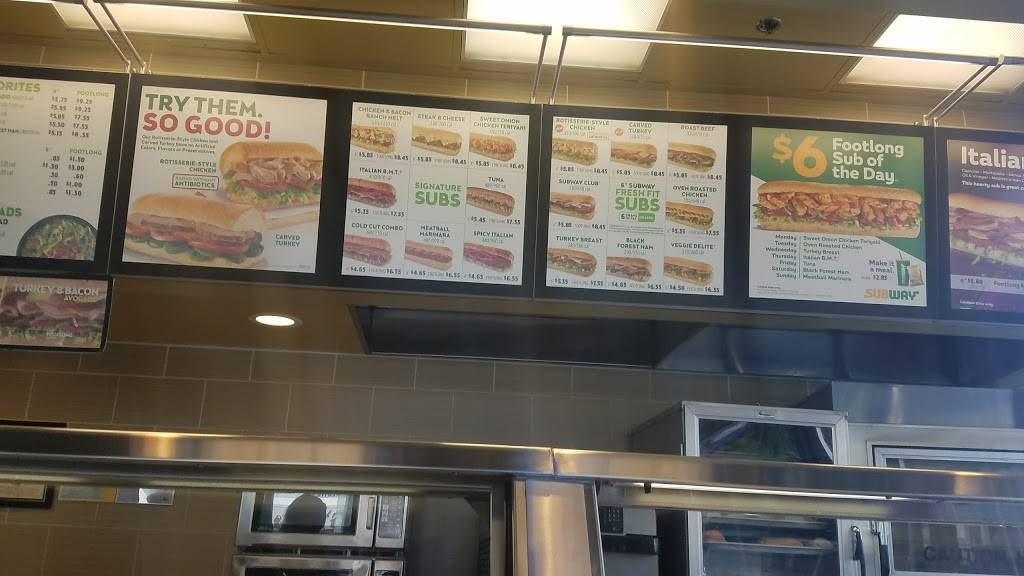 Subway | meal takeaway | 195 W Franklin St, Monterey, CA 93940, USA | 8316552613 OR +1 831-655-2613