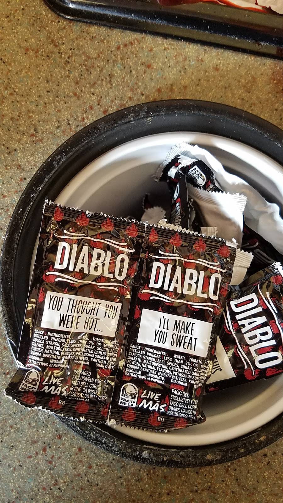 Taco Bell | meal takeaway | 2810 N Richmond St, Appleton, WI 54911, USA | 9207338060 OR +1 920-733-8060