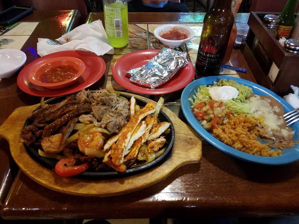 Los 3 Compadres Mexican Restaurant | restaurant | 1052 Wolfrum Rd, Weldon Spring, MO 63304, USA | 6369229240 OR +1 636-922-9240