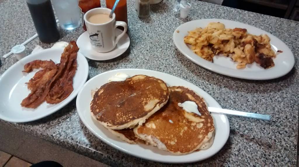 Rolandos Diner | restaurant | 140 Court St, Binghamton, NY 13901, USA | 6077239058 OR +1 607-723-9058