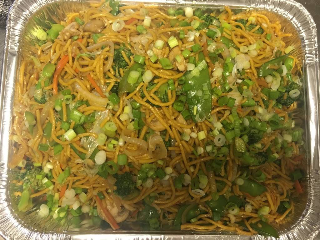 Red Apple | restaurant | 9954 Lake Forest Blvd #6, New Orleans, LA 70127, USA | 5042422425 OR +1 504-242-2425