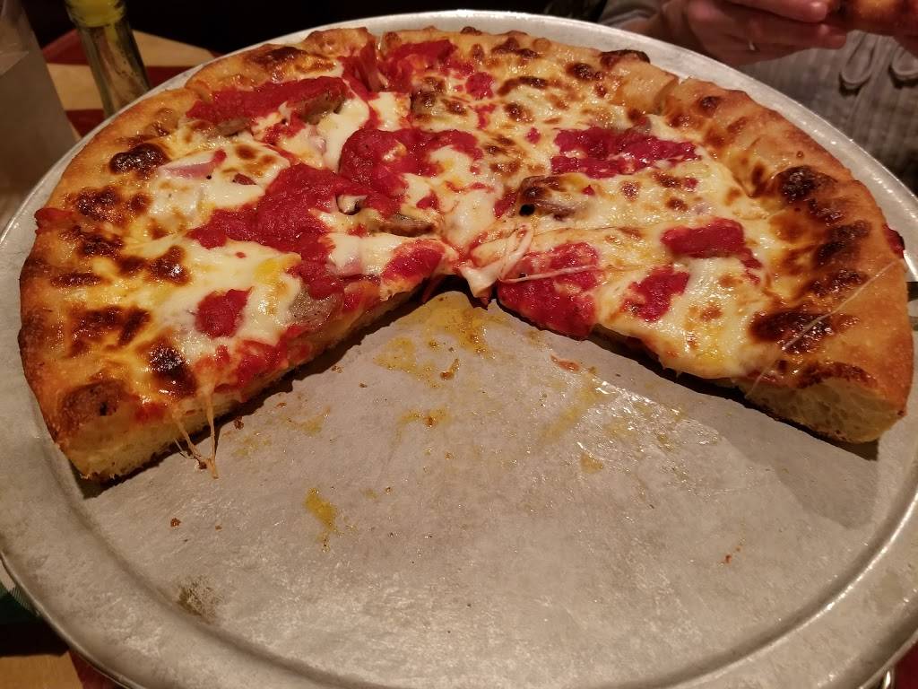 Villa Restaurant & Pizzeria | restaurant | 21311 Gratiot Ave, Eastpointe, MI 48021, USA | 5867781780 OR +1 586-778-1780