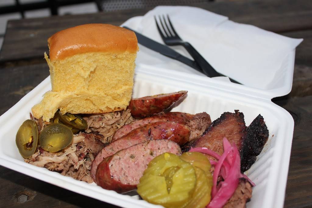 Brookstreet BBQ | restaurant | 1009 Missouri St, Houston, TX 77006, USA | 7132343165 OR +1 713-234-3165