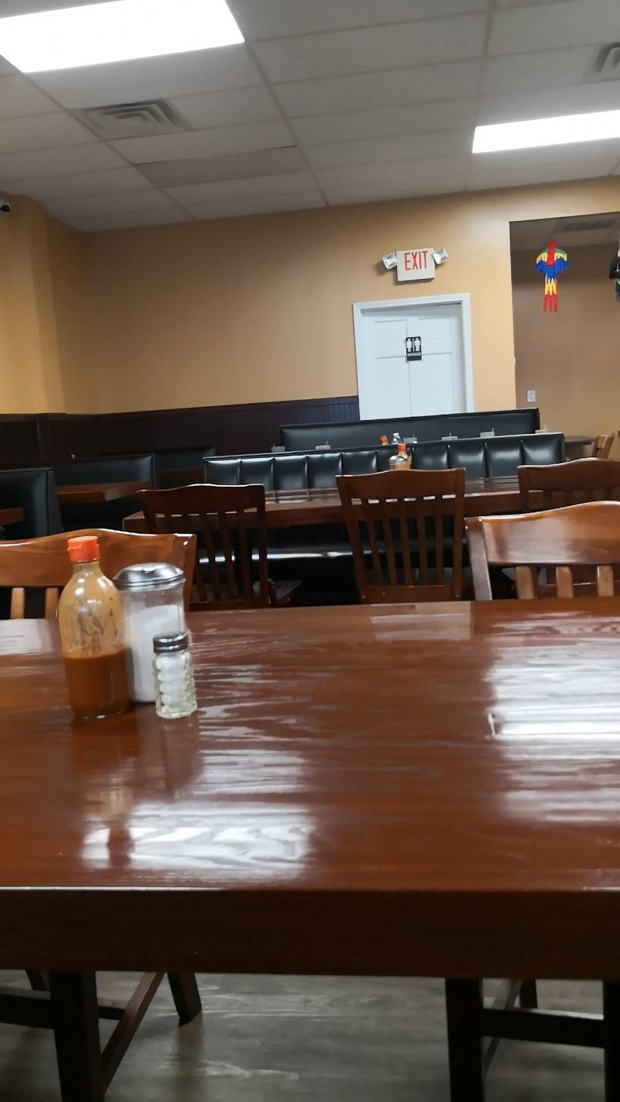 Milas Pupuseria | restaurant | 950 Indian Trail Lilburn Rd NW, Lilburn, GA 30047, USA | 7706874949 OR +1 770-687-4949