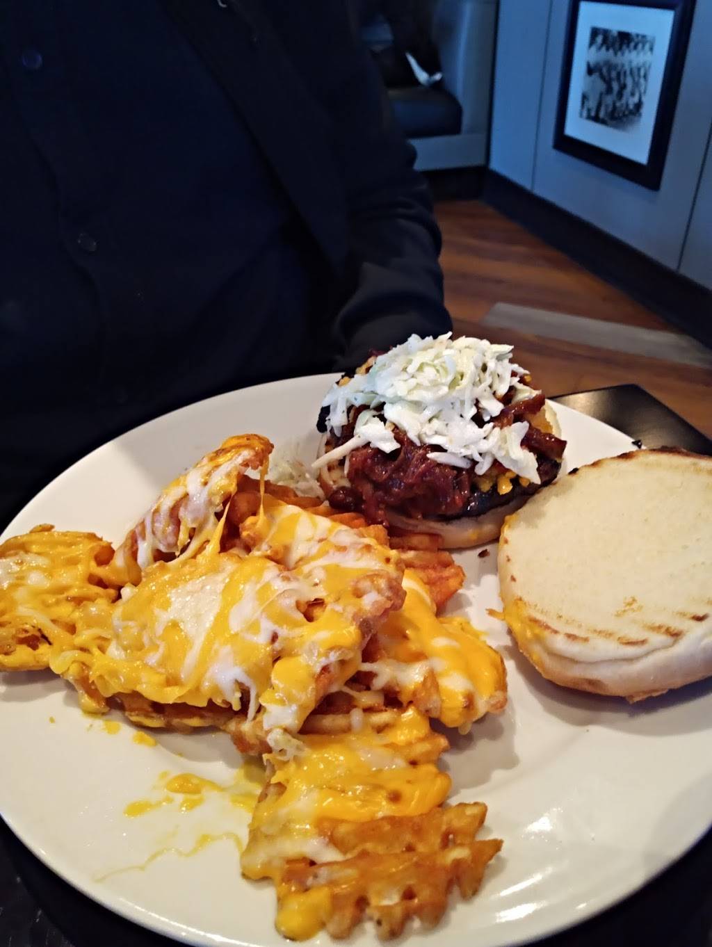 King Street Grille | restaurant | 1136 Hungry Neck Blvd, Mt Pleasant, SC 29464, USA | 8432167272 OR +1 843-216-7272