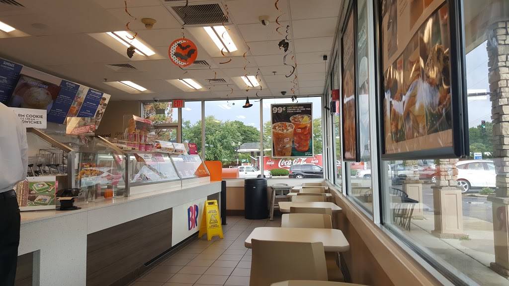 Dunkin | cafe | 108 S Northwest Hwy, Barrington, IL 60010, USA | 8473813808 OR +1 847-381-3808