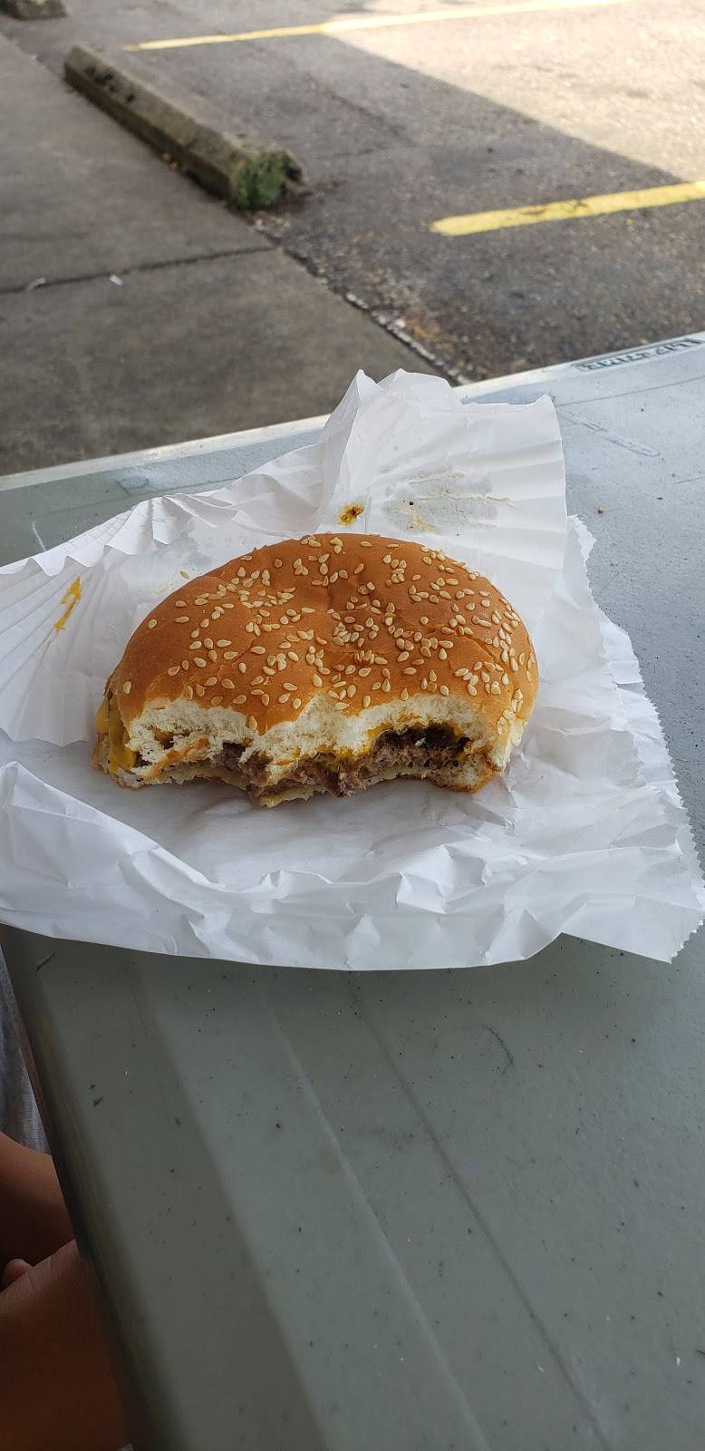 Kozys South Bay In & Out | restaurant | 3425 Shincke Rd NE, Olympia, WA 98506, USA | 3604558543 OR +1 360-455-8543