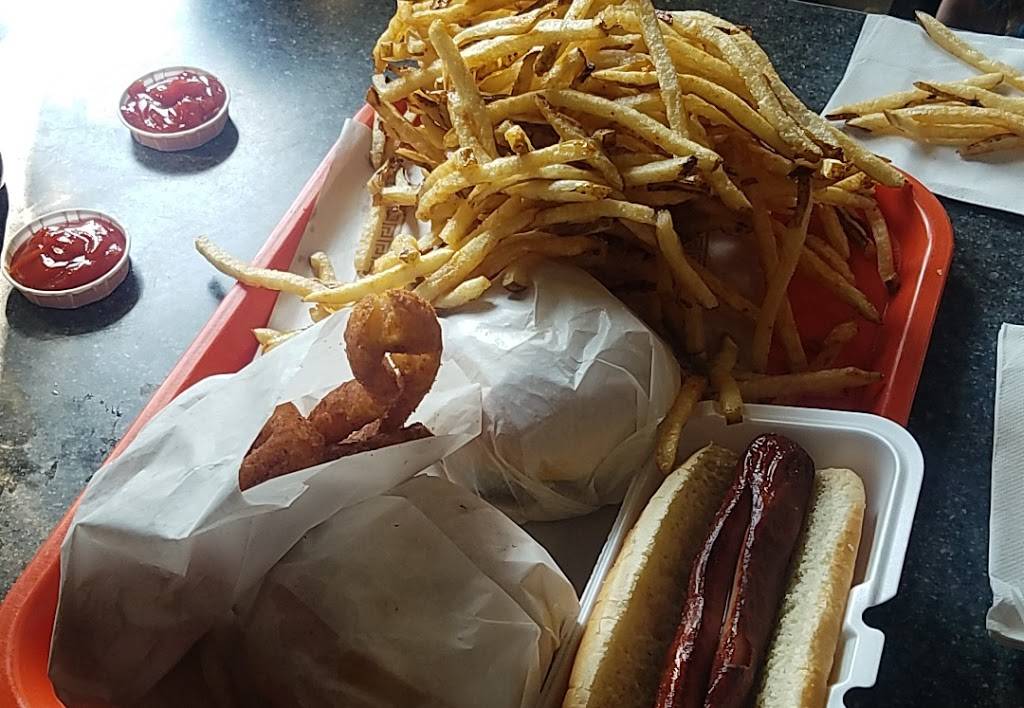 Scooters World Famous Dawg House | restaurant | 9600 Blackbrook Rd, Mentor, OH 44060, USA | 4403548480 OR +1 440-354-8480