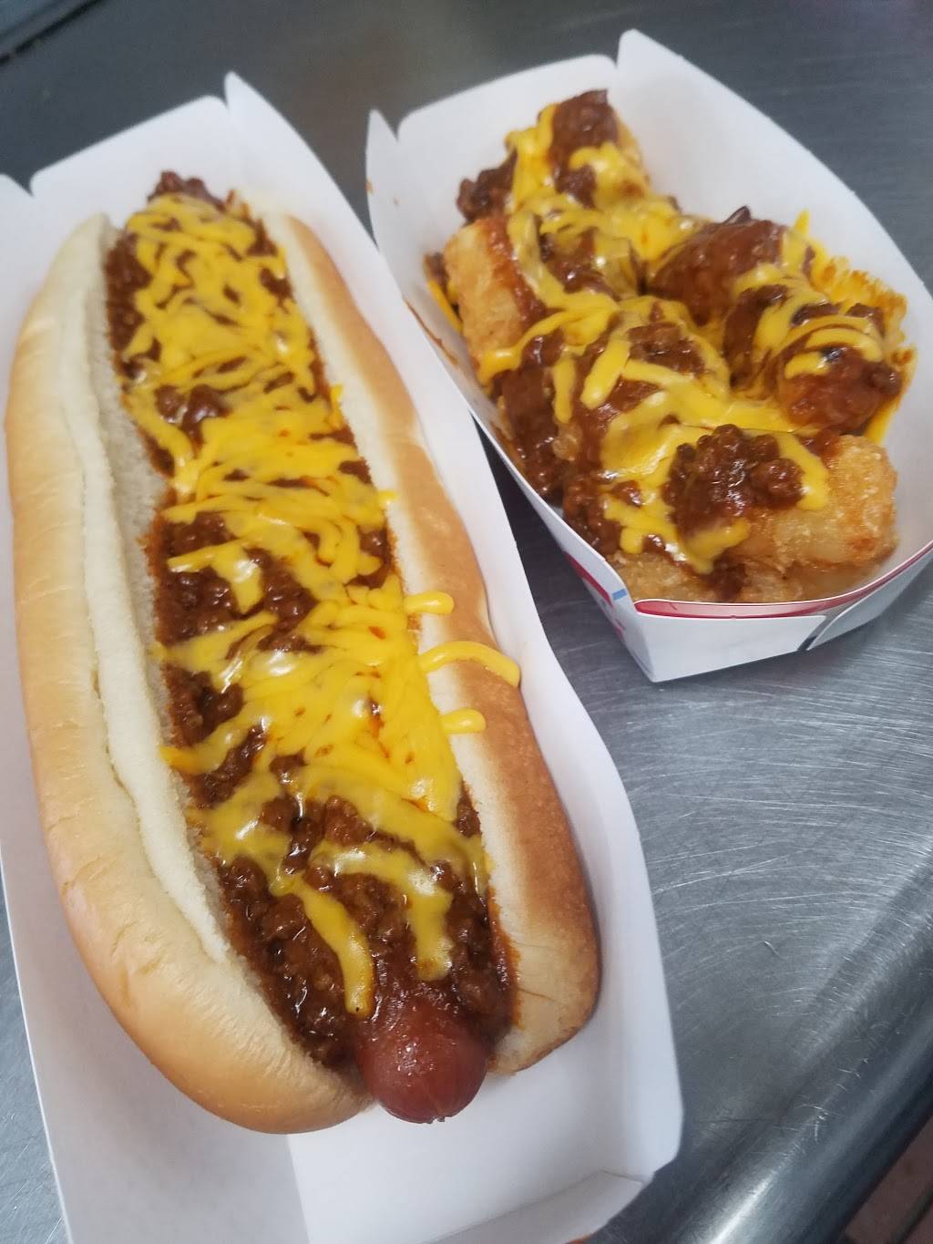 Sonic Drive-In | restaurant | 4687 N Blackstone Ave, Fresno, CA 93726, USA | 5592219300 OR +1 559-221-9300