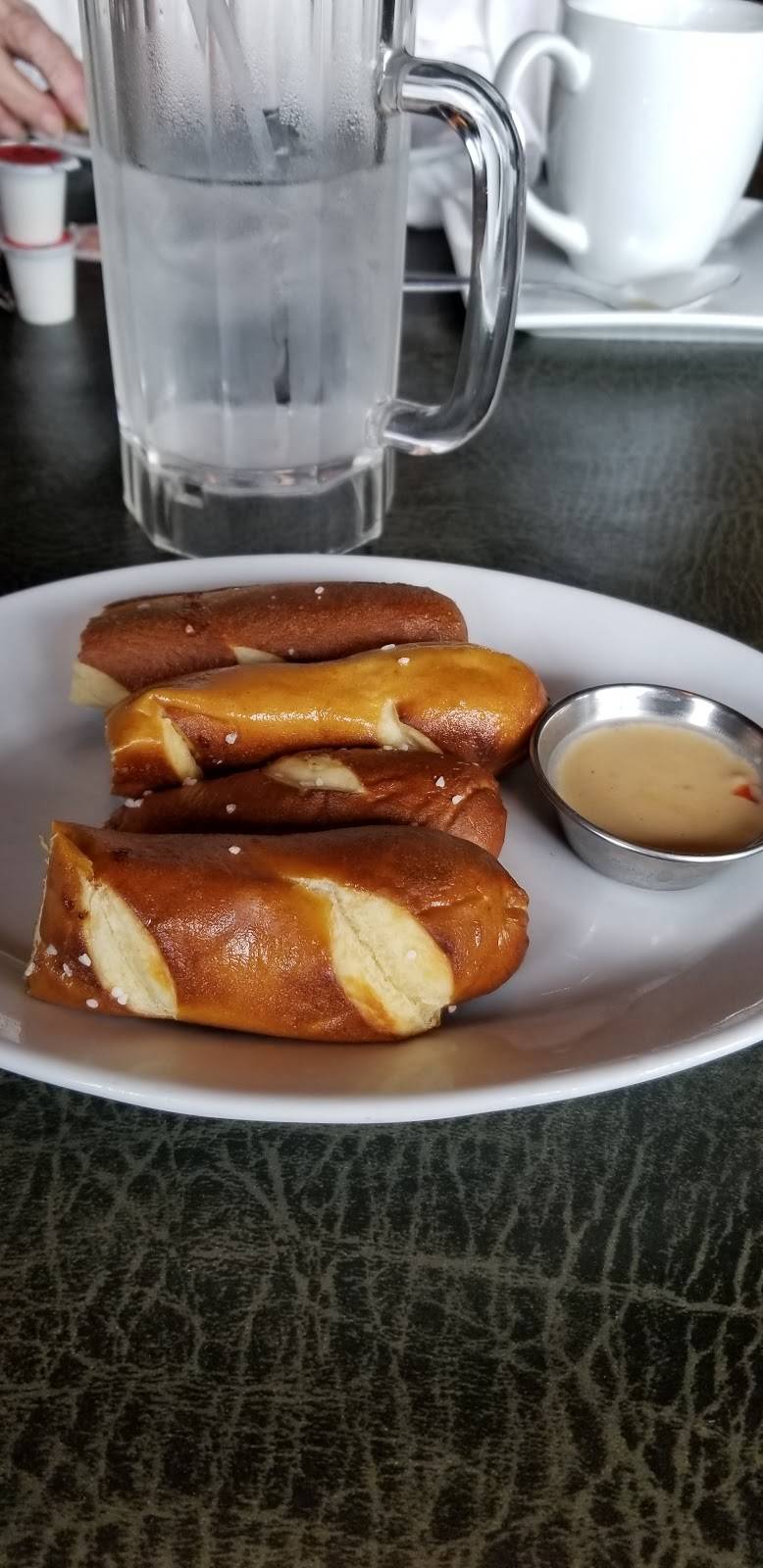 Ruby Tuesday | restaurant | 4525 Boardman-Canfield Rd, Canfield, OH 44406, USA | 3305337530 OR +1 330-533-7530