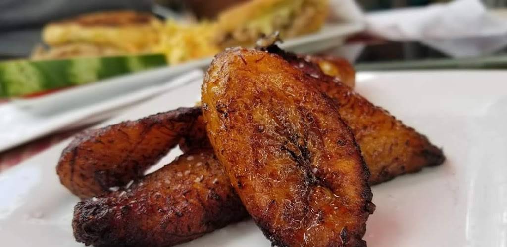 Cucuru Gallery Cafe | restaurant | 2332 Colorado Ave, Colorado Springs, CO 80904, USA | 7195209900 OR +1 719-520-9900