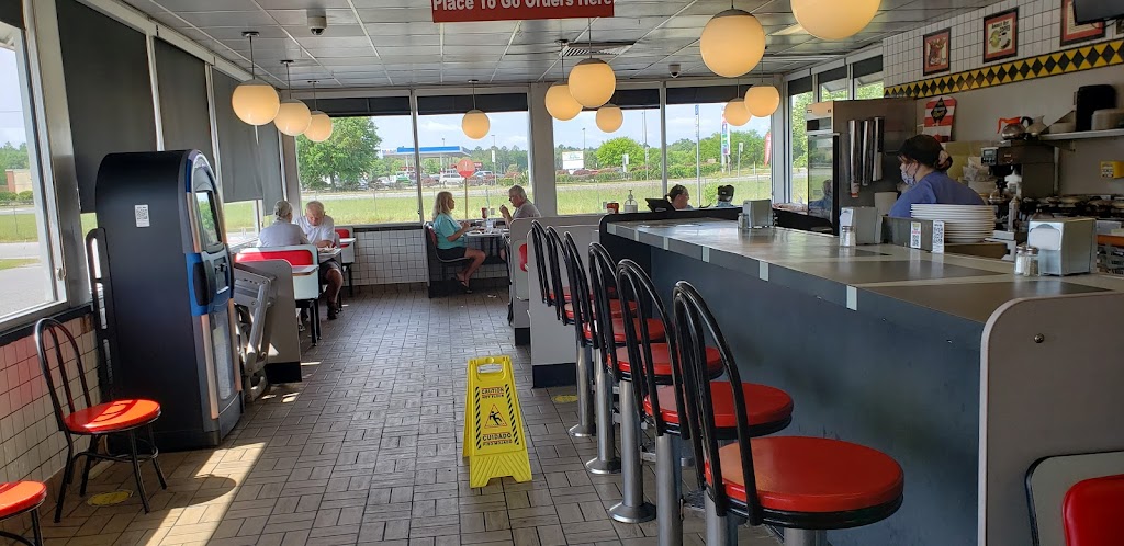 Waffle House | meal takeaway | 145 SE Bandit St, Madison, FL 32340, USA | 8509731321 OR +1 850-973-1321