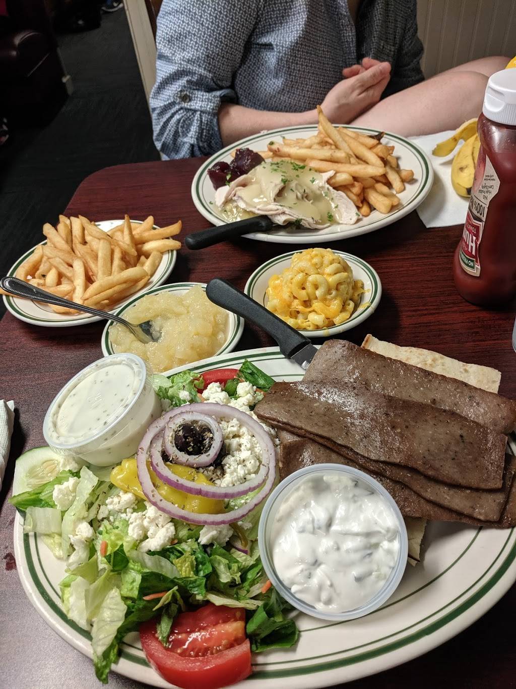 Tommys Family Restaurant | restaurant | 247 N Main St, Weaverville, NC 28787, USA | 8286583221 OR +1 828-658-3221