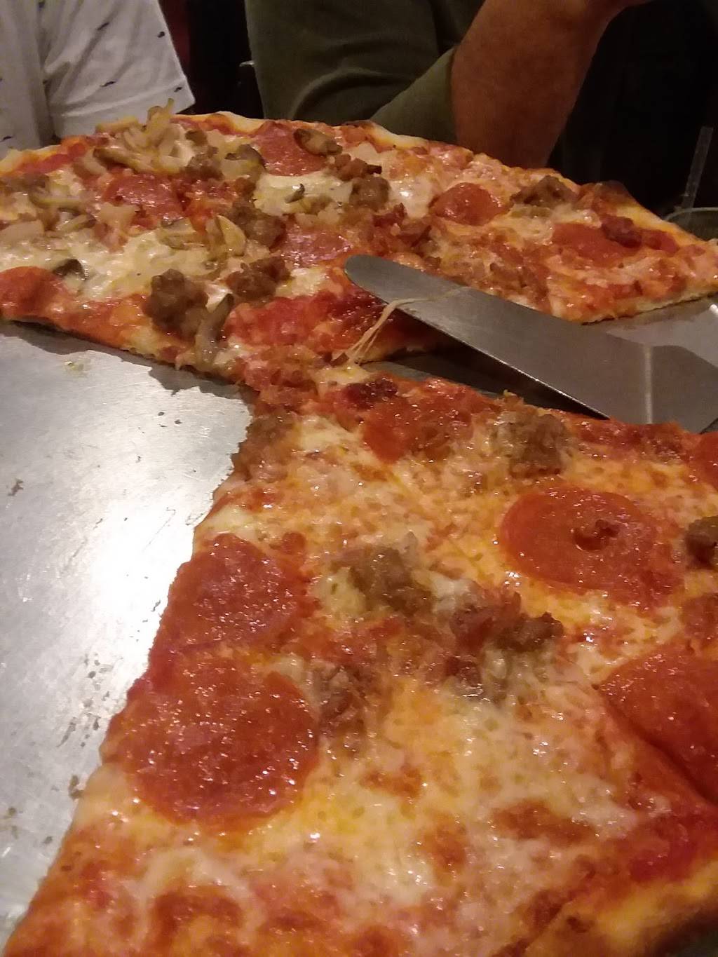 Peppis Pizzeria | restaurant | 4111 Tamiami Trail N, Naples, FL 34103, USA | 2396590280 OR +1 239-659-0280