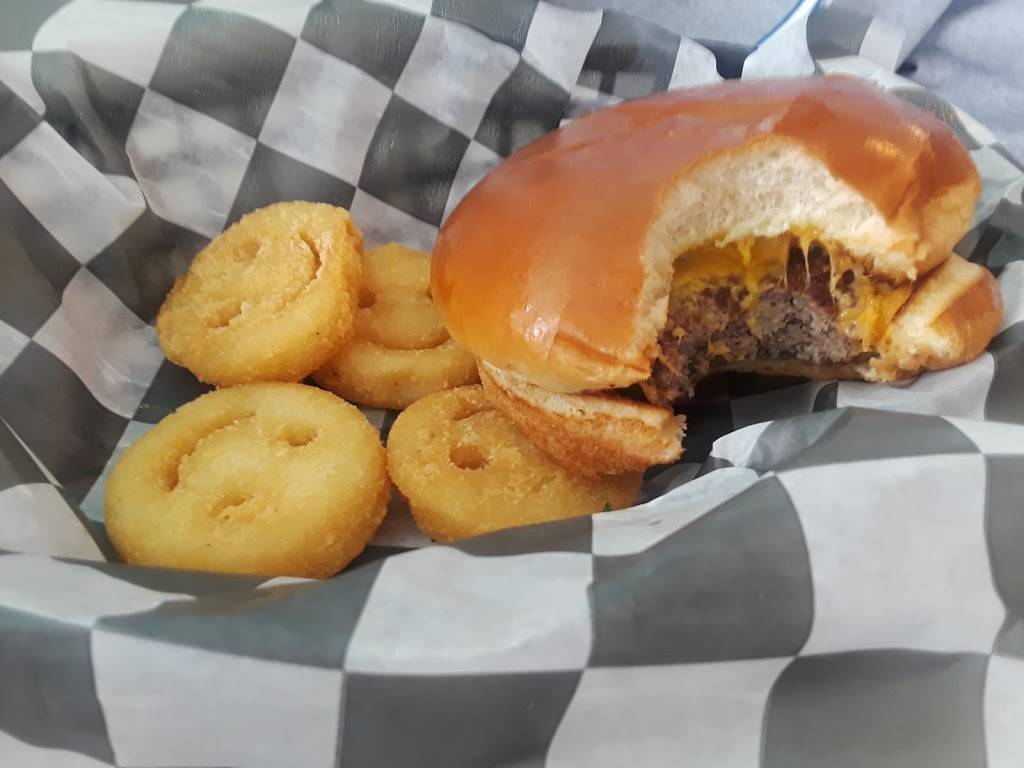 Sno-Cap Drive in | restaurant | 618 West Ave, North Augusta, SC 29841, USA | 8032794004 OR +1 803-279-4004