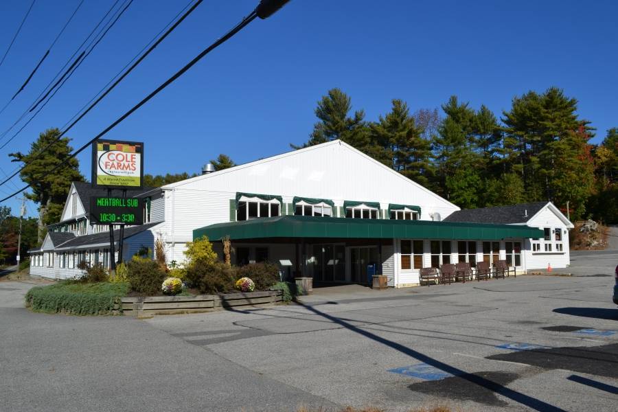 Cole Farms Restaurant & Pub | restaurant | 64 Lewiston Rd, Gray, ME 04039, USA | 2076574714 OR +1 207-657-4714